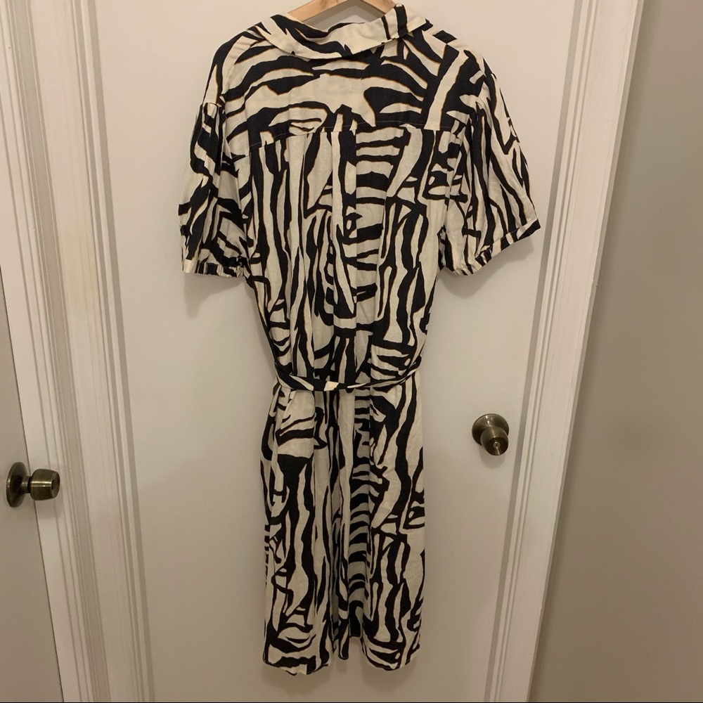 Patterned Dress - Picture 4 of 4